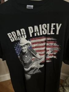 Brad Paisley Weekend Warrior World Tour T-shirt XL - Picture 1 of 3