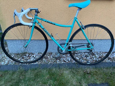 Bianchi Caurus 909 Vintage Rennrad RH52 Shimano 105 Stahlrahmen Versand möglich - Bild 1 von 4