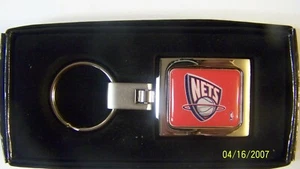 NBA - NEW YORK NETS PREMIUM METAL DOMED KEY CHAIN New - Picture 1 of 1