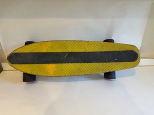 Skateboard vintage California in fibra di vetro California slalom giallo e nero 23" - Foto 1 di 20