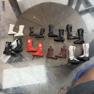 Mattel WWE Elite Black Boots Lot B (8 Stück) Zubehör Futter - Bild 1 von 4