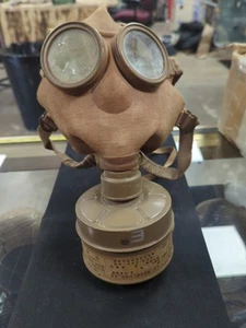 WWII Japanese Gas Mask With Nice Filter - Picture 1 of 8