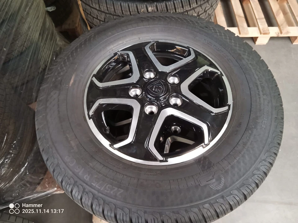 4 x Original Peugeot Boxer Räder mit Ganzjahresreifen neu LK 130 DOT 18/24 - Bild 1 von 1