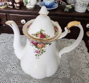 VINTAGE Royal Albert Bone China Old Country Roses Coffee Pot - 9 3/4" H - Picture 1 of 10