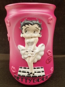 4 Inch Betty Boop Pink Tumbler Classic Kisses Marilyn Monroe Pose Popular Bath - Picture 1 of 7