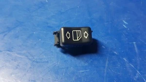Mercedes W140 & W202 - Power window switch rear right- 202 820 52 10, 2028205210 - Bild 1 von 4