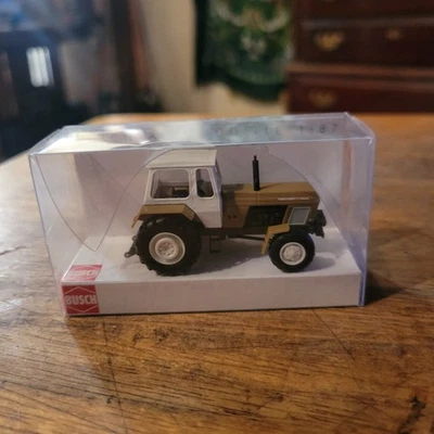 Busch 1:87 H0 42849 Traktor IFA Fortschritt ZT 303 D Allrad grün  NEU OVP 1962 - Image 1 of 2