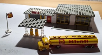 Lego 325-3, Shell Service Station, 1966 - Bild 1 von 4