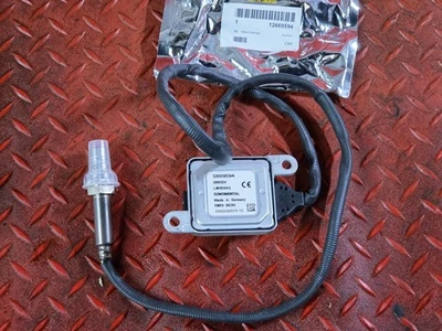 2010-2015 New OEM GM NOX Emission Sensor Front 12671388 6.6 Diesel GMC Savana - Image 1 of 4