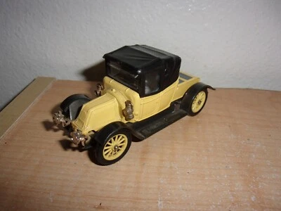 Corgi Classics 1910 Renault 12/16 Yellow 1:43 - Image 1 of 4