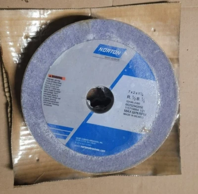 Norton 7" x 2" x 1-1/4" Oxide Grinding Wheel 1/2" Recess 32A46-JVBE, RPM: 3275 - Image 1 of 3