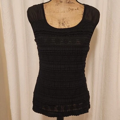 Top para mujer AB Studio M negro sin mangas transparente y tejido con volantes Foto 1 de 4