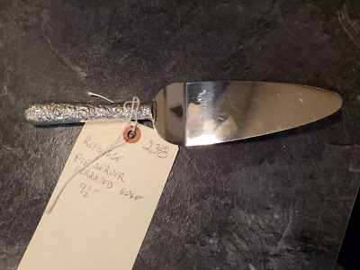 REPOUSSE-UNBRANDED-STERLING-HH-PIE SERVER 9 1/2" /NO MONO-#238 - Image 1 of 4