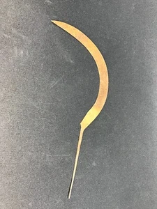 Alte Sichel aus oxidiertem Metall, Hirschkopfpunze Nr. 33, altes Werkzeug - Bild 1 von 6