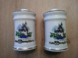 Vintage Walt Disney World Salz & Pfefferstreuer Set Schloss Gold Zierleiste - Bild 1 von 4