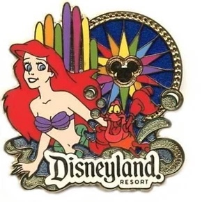 Prendedor Disney 83563 DLR Mundo de Color Sirenita Princesa Ariel y Sebastián - Imagen 1 de 3