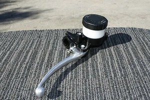 SUZUKI GS MOTORCYCLE Master Cylinder Dual Disc GS1000 GS850 GS750 GS550 - Picture 1 of 10