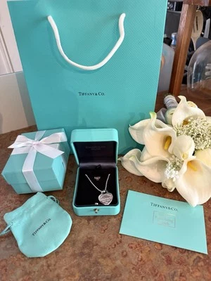 Colar de miçangas com pingente de coração Tiffany & Co. (em uma corrente de 18 pol.) - Imagem 1 de 3