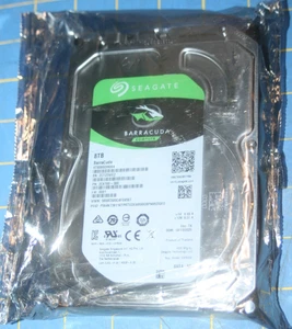 Seagate BarraCuda (7200RPM, 3.5-inch) 8TB Internal Hard Drive - ST8000DM0004 NEW - Picture 1 of 4