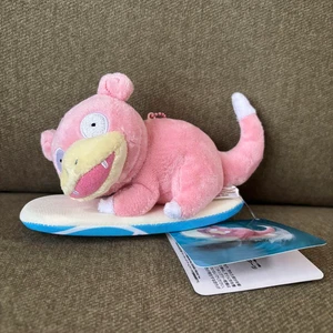 Pokemon Center Originale Surf Slowpoke Mascotte Peluche Portachiavi Pokemon Surf - Foto 1 di 4