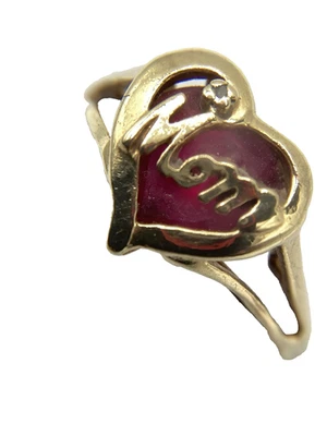 Vintage 10K Yellow Gold "MOM" Heart Ring Size 8.5 Lab Created? - Image 1 of 4