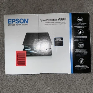Epson Perfection V39 II Flatbed Photo Scanner | 4800 DPI | NEW Sealed in Box - Picture 1 of 3