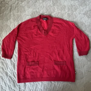 Karl Lagerfeld Sweater Womens XS Red V Neck Pullover Pockets Sleeve Accents - Picture 1 of 16