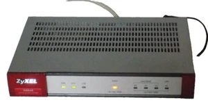 ZyXel USG40 Unified 5 Port Security Router / Gateway - Picture 1 of 8