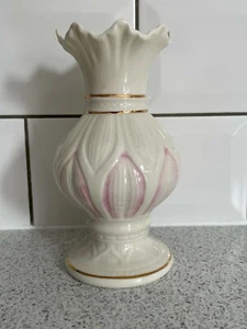 BELLEEK PORCELAIN LOTUS BLOSSOM SPILL VASE IRELAND - Picture 1 of 6