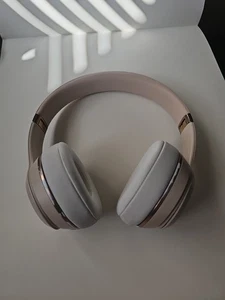 Auriculares internos Beats by Dr. Dre Solo 3 inalámbricos Bluetooth beige dorado - Imagen 1 de 5