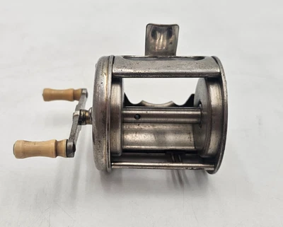 Bronson No. Vintage Carrete de pesca de bobinado de nivel 100 "moderno" Foto 1 de 4