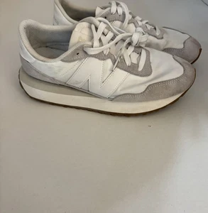 New Balance 237 Women’s Running Sneakers White Size 7.5 W - Picture 1 of 6