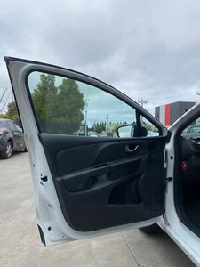 RENAULT CLIO X98 09/2013-10/2019 LEFT FRONT WINDOW REGULATOR/MOTOR 807213867R - Picture 1 of 12