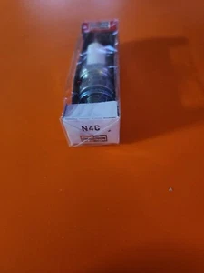 Champion Copper Plus Spark Plug N4C - Foto 1 di 2