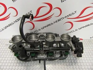 SUZUKI GSXS750 2017 DROSSELKLAPPENSTUTZEN KOMPLETT MIT INJEKTOREN & TPS SENSOR BK413 - Bild 1 von 6