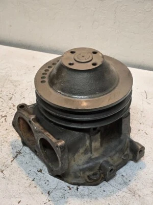 Water Pump B29 for Isuzu 10PE1 Excavator - image 1 of 4