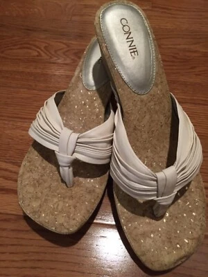 Sandalias de cuña 9 M Connies para mujer color crema ¡usadas! Foto 1 de 4