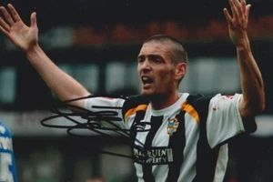 Gareth Owen Hand Signed Port Vale 6x4 Photo Football Autograph - Picture 1 of 1