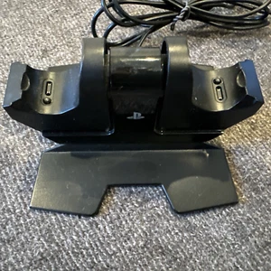 PowerA DualShock Ladestation für PlayStation 4 - Plug in - Bild 1 von 4