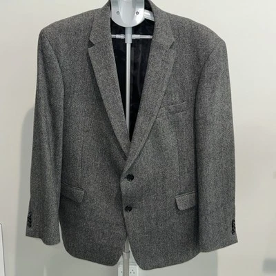 Tommy Hilfiger Men’s Wool/Cashmere Gray Herringbone Sportcoat 46R - Image 1 of 4