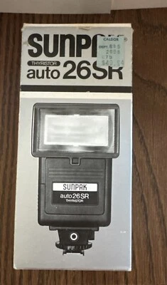 Sunpak Auto 26SR Thyristor Shoe Mount Swivel Telescoping Flash Unit Used in Box - Image 1 of 4