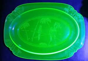 Vintage Federal Glass Parrot Sylvan Green Depression Glass 11.5” Platter x 8.25" - Picture 1 of 5