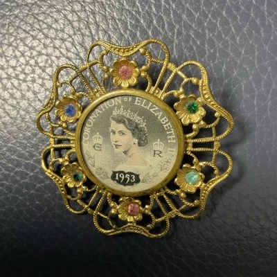 Vintage Coronation Of Queen Elizabeth 11 Brooch 1953 - Image 1 of 4