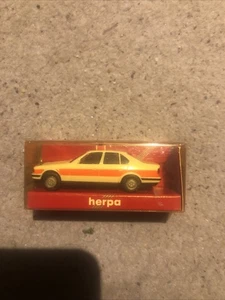 Herpa 1/87 No. 9417332 BMW 525 i Sedan DRC Red Cross Emergency Doctor Original - Picture 1 of 3