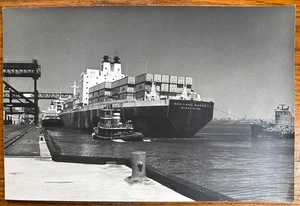 Vintage Sea-Land Market Cargo Ship Photo - Picture 1 of 4