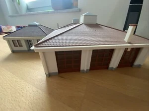 Faller Banhof 971 Busreiseunternehmen mit 2 Hallen und 2 Motoren 626 - Bild 1 von 7