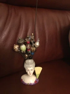 Vintage Hutnadeln Konvolut und Halter - Bild 1 von 2