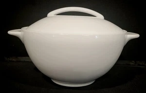 DENBY WHITE TRACE COVERED ROUND VEGETABLE CASSEROLE DISH BOWL - Picture 1 of 5