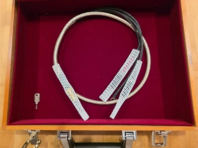 Nordost Valhalla V1 Phono Cable 1.25M in Legacy Presentation Case - Image 1 of 4
