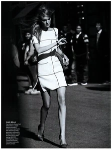 Caroline Trentini Pinup Chanel Dress Louboutin Pumps magazine CLIPPING photo - Bild 1 von 1